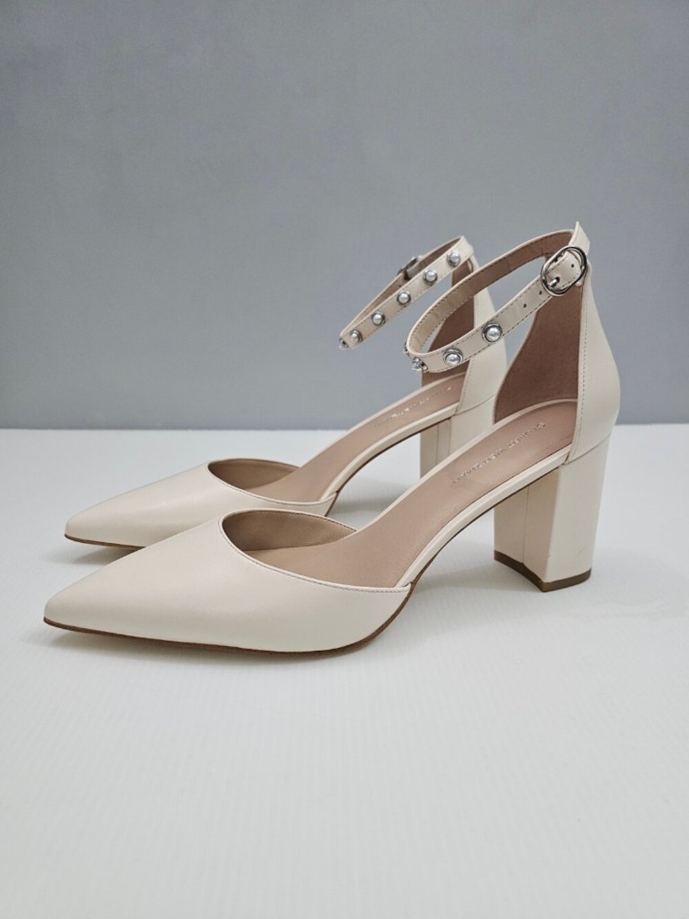 Stuart Weitzman Faux Peal Ankle Strap Pumps Womens 9 Ecru Leather Pointed Toe